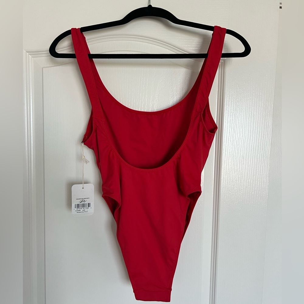NWT Frankie's Bikinis X PAMELA ANDERSON
Pamela Cheeky Red One Piece Swimsuit